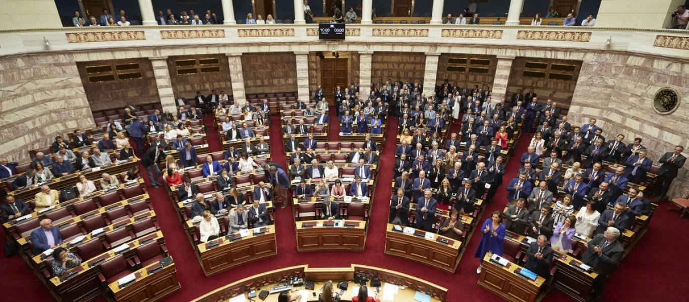 Βουλή: Ψηφίστηκε το νομοσχέδιο για την ιδιωτική εκπαίδευση